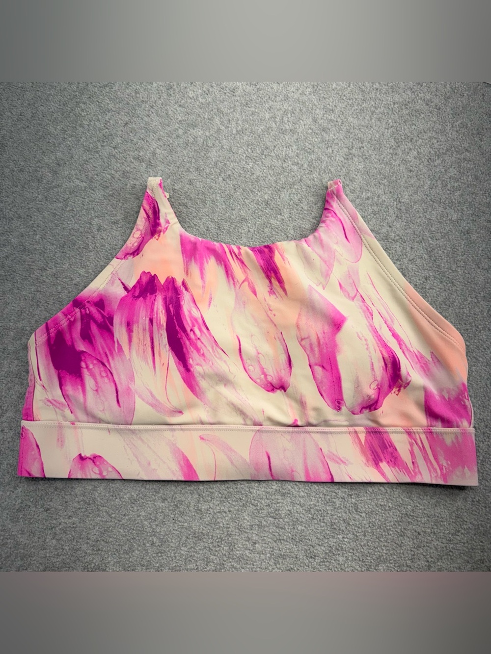 DSG Swim Top Pink Coral White Size L  
Abstract Print